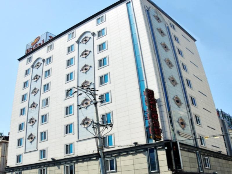 كومي Fiore Hotel المظهر الخارجي الصورة