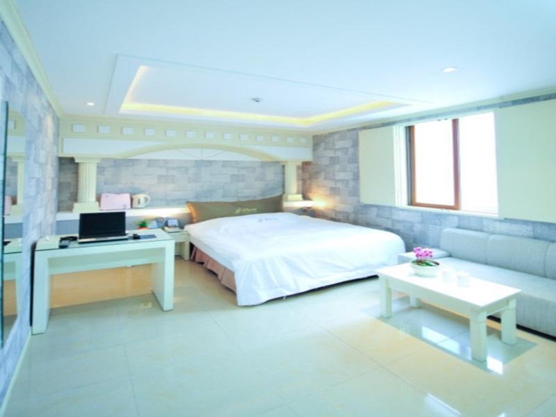 كومي Fiore Hotel المظهر الخارجي الصورة