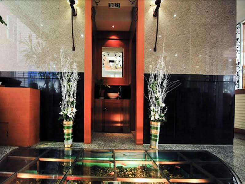 كومي Fiore Hotel المظهر الخارجي الصورة