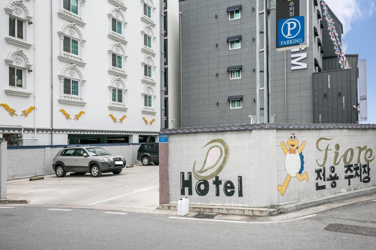 كومي Fiore Hotel المظهر الخارجي الصورة