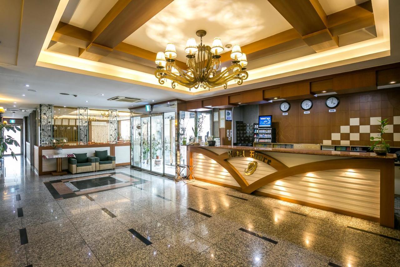 كومي Fiore Hotel المظهر الخارجي الصورة